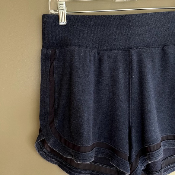 Athleta Breathe Shortie Short Navy Blue Size Medium Sheer Mesh Cutout Athletic - Picture 3 of 15